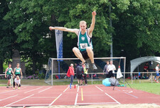 Bundessportfest 2022 - Henrik im Flug